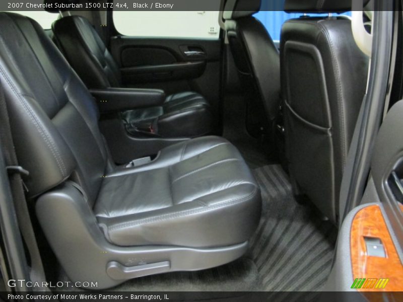 Black / Ebony 2007 Chevrolet Suburban 1500 LTZ 4x4