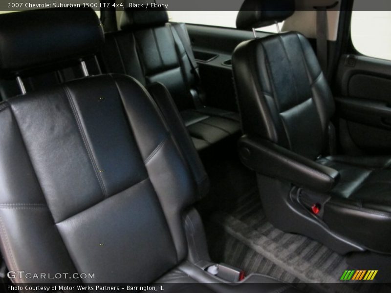 Black / Ebony 2007 Chevrolet Suburban 1500 LTZ 4x4
