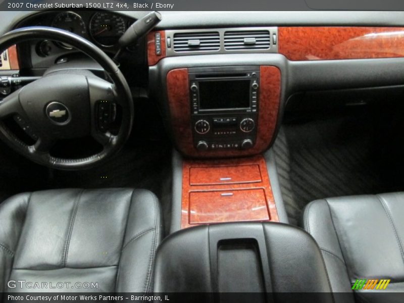 Black / Ebony 2007 Chevrolet Suburban 1500 LTZ 4x4