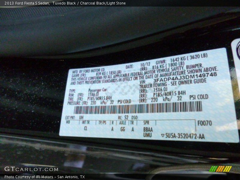 Tuxedo Black / Charcoal Black/Light Stone 2013 Ford Fiesta S Sedan