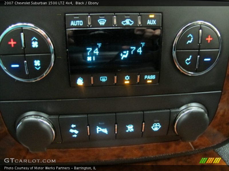 Black / Ebony 2007 Chevrolet Suburban 1500 LTZ 4x4