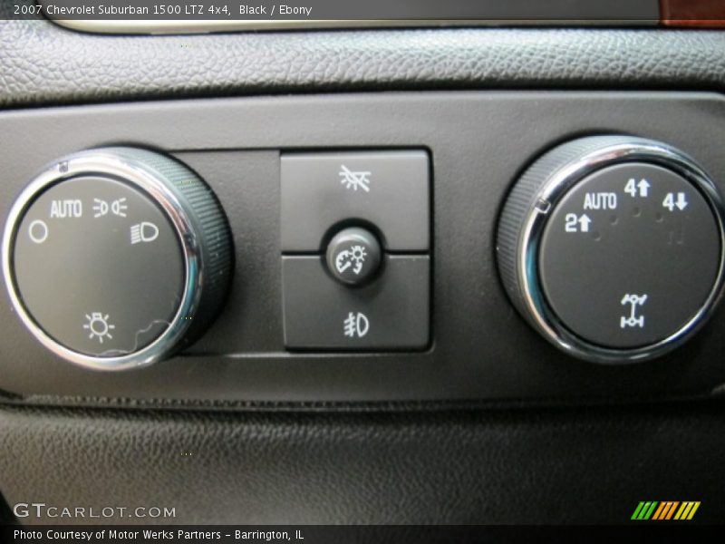 Black / Ebony 2007 Chevrolet Suburban 1500 LTZ 4x4