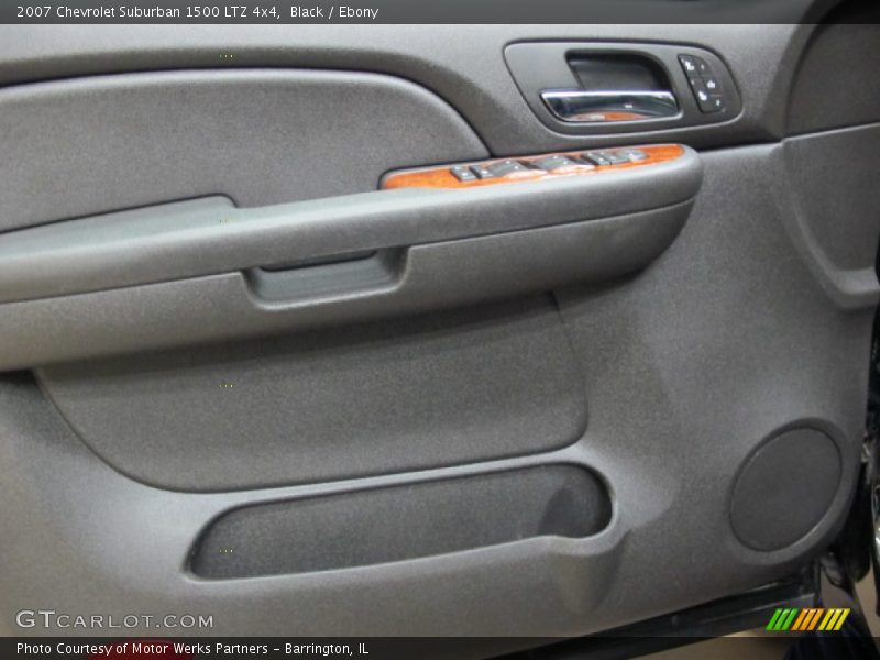 Black / Ebony 2007 Chevrolet Suburban 1500 LTZ 4x4