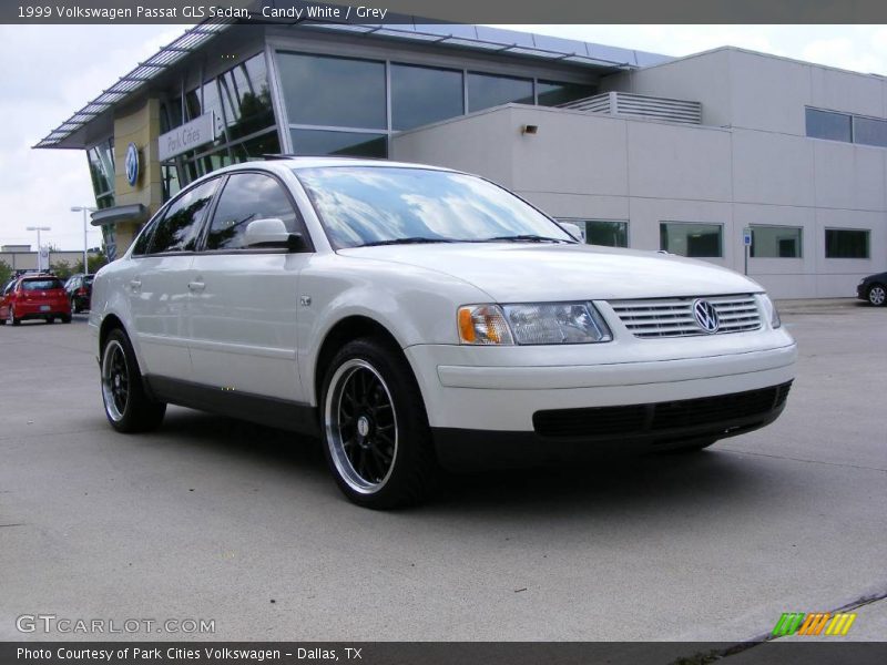 Candy White / Grey 1999 Volkswagen Passat GLS Sedan