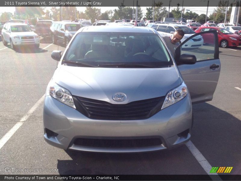 Silver Sky Metallic / Light Gray 2011 Toyota Sienna V6