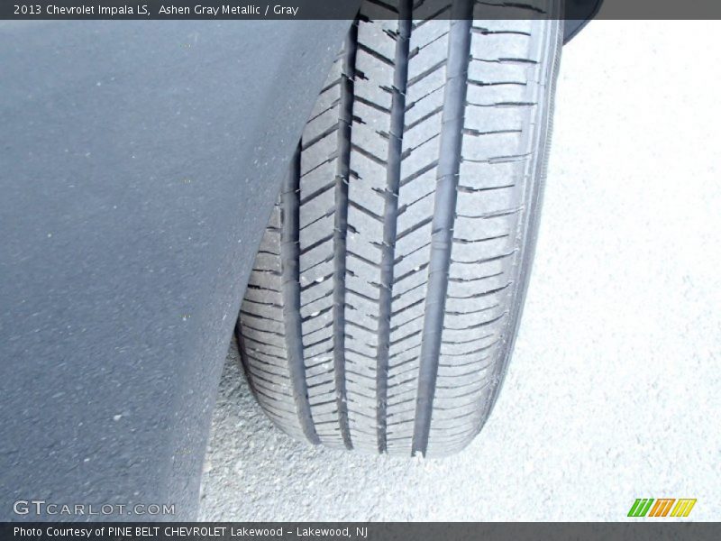 Ashen Gray Metallic / Gray 2013 Chevrolet Impala LS