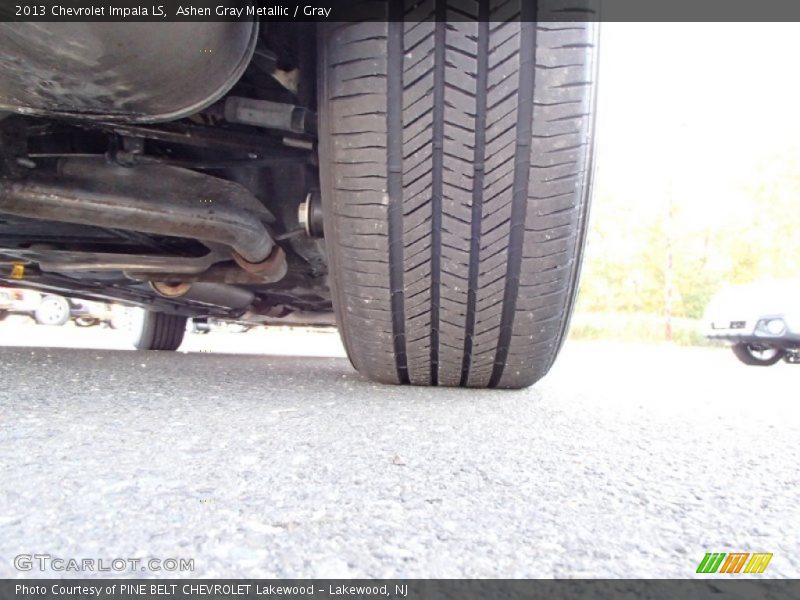 Ashen Gray Metallic / Gray 2013 Chevrolet Impala LS