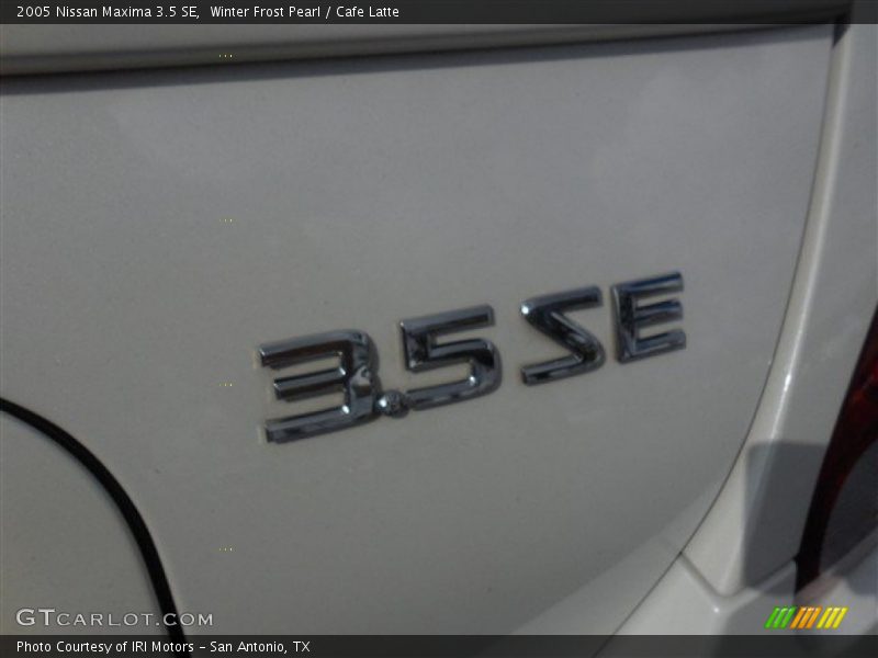 Winter Frost Pearl / Cafe Latte 2005 Nissan Maxima 3.5 SE