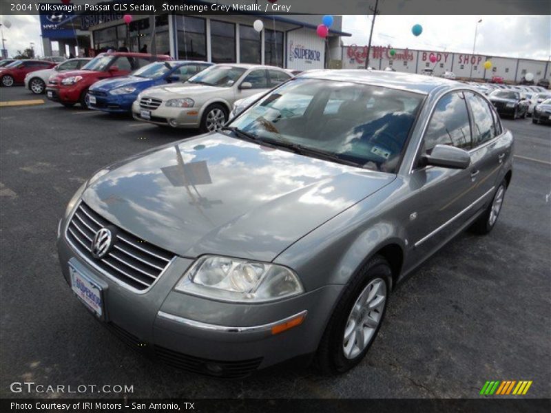 Stonehenge Grey Metallic / Grey 2004 Volkswagen Passat GLS Sedan