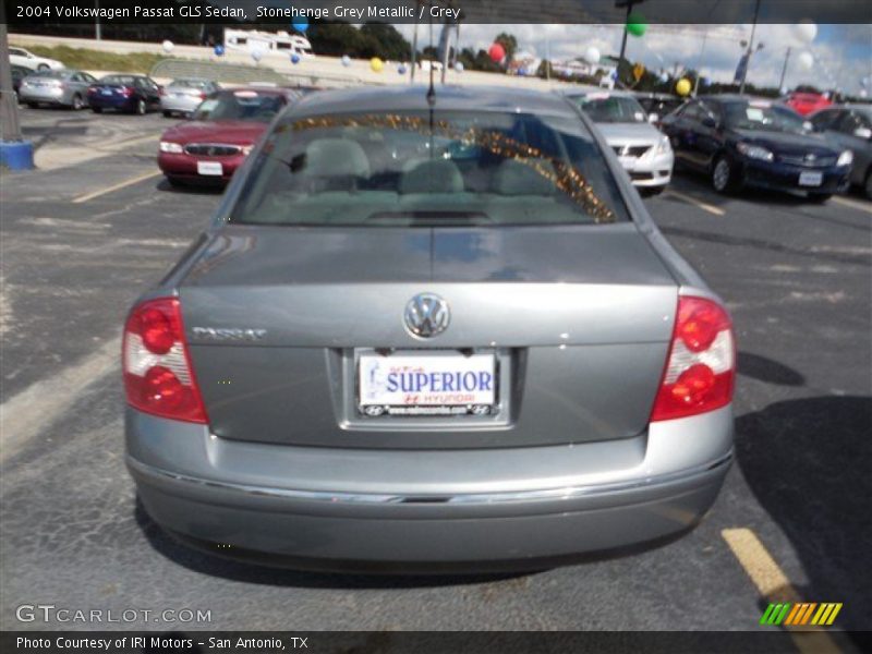 Stonehenge Grey Metallic / Grey 2004 Volkswagen Passat GLS Sedan
