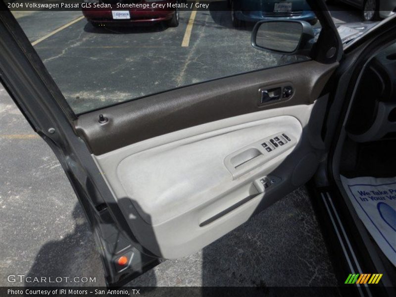 Stonehenge Grey Metallic / Grey 2004 Volkswagen Passat GLS Sedan