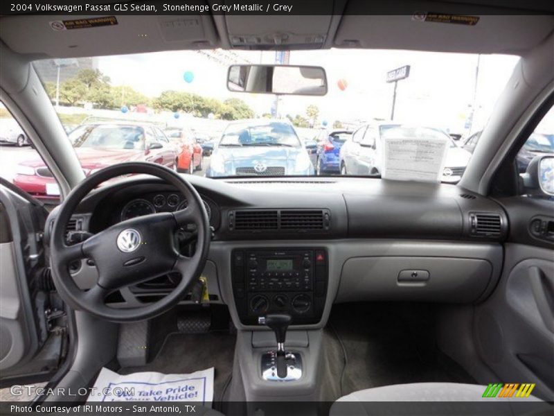 Stonehenge Grey Metallic / Grey 2004 Volkswagen Passat GLS Sedan