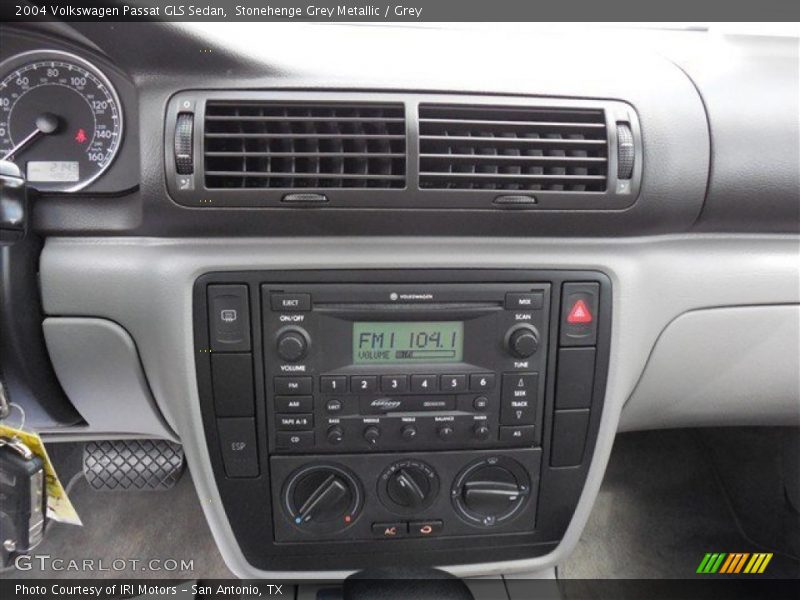Stonehenge Grey Metallic / Grey 2004 Volkswagen Passat GLS Sedan