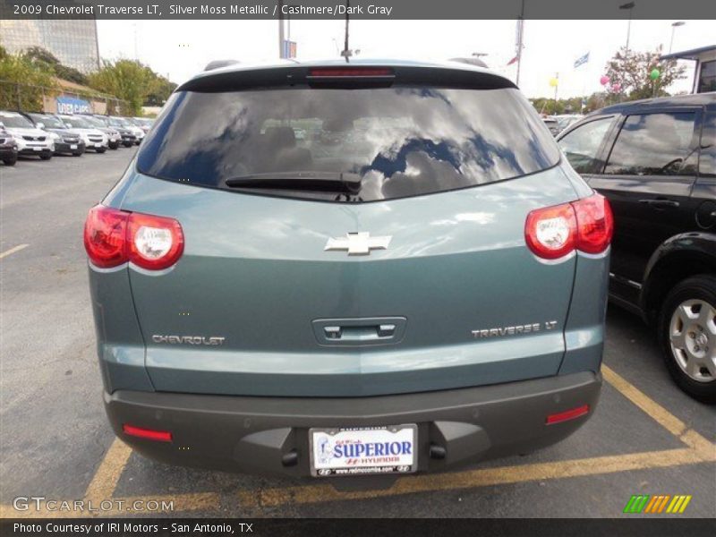 Silver Moss Metallic / Cashmere/Dark Gray 2009 Chevrolet Traverse LT