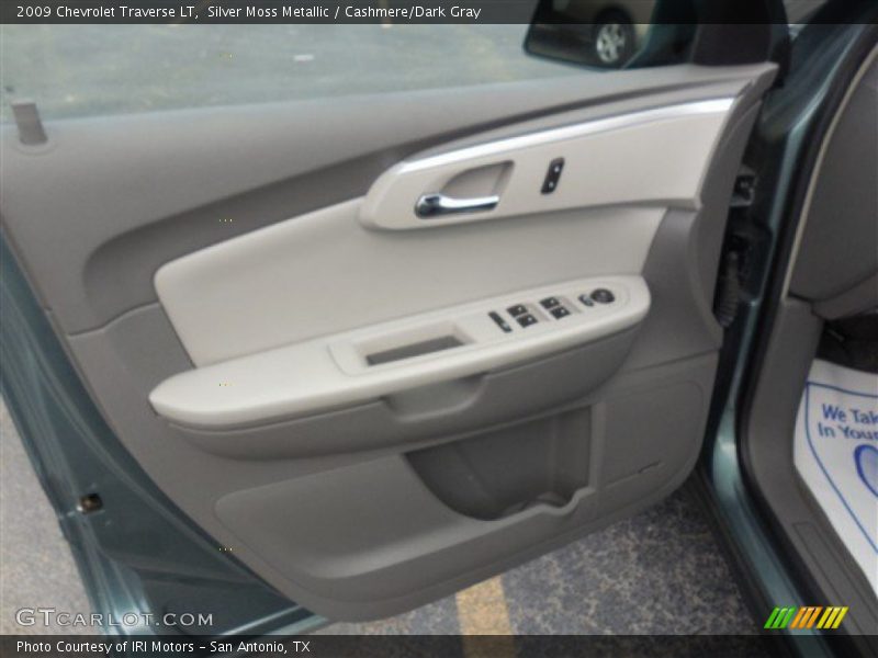Silver Moss Metallic / Cashmere/Dark Gray 2009 Chevrolet Traverse LT