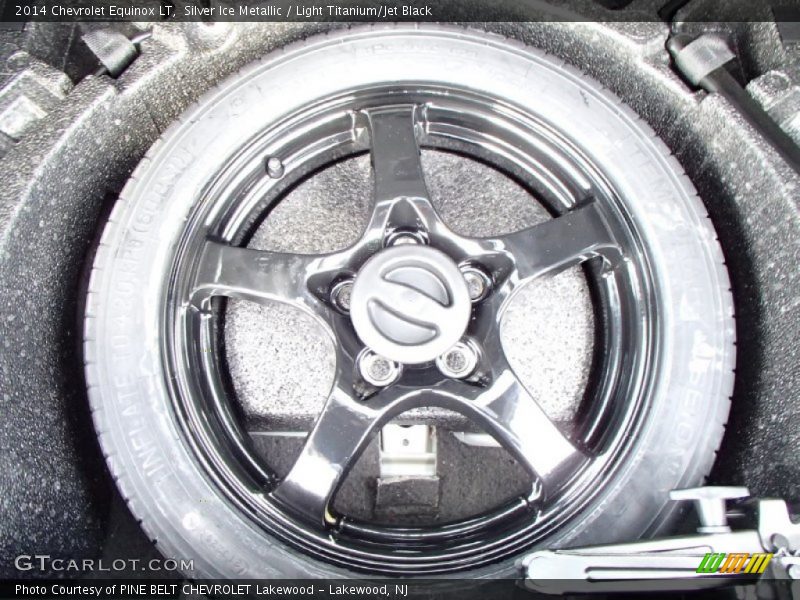 Silver Ice Metallic / Light Titanium/Jet Black 2014 Chevrolet Equinox LT