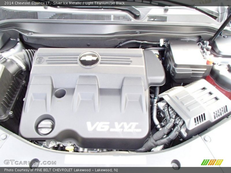 Silver Ice Metallic / Light Titanium/Jet Black 2014 Chevrolet Equinox LT