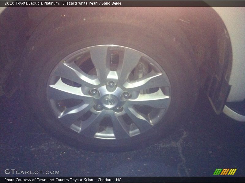 Blizzard White Pearl / Sand Beige 2010 Toyota Sequoia Platinum