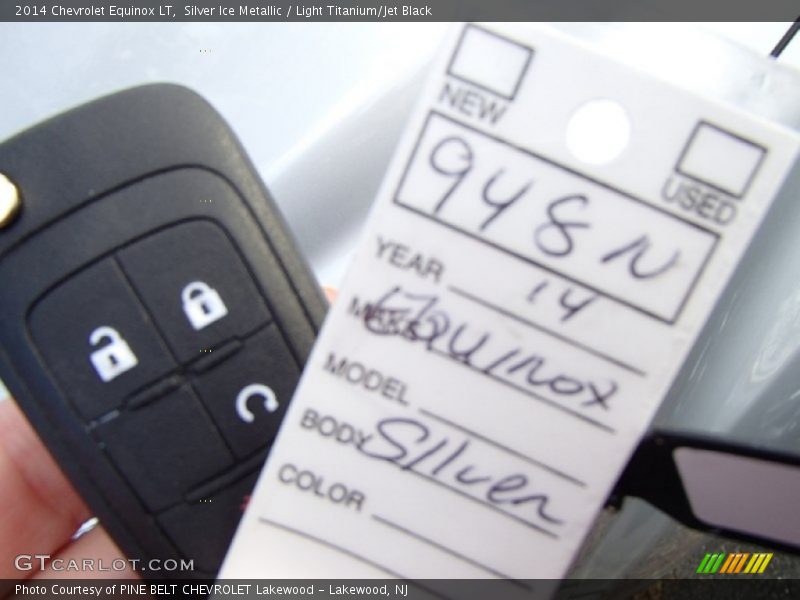 Silver Ice Metallic / Light Titanium/Jet Black 2014 Chevrolet Equinox LT