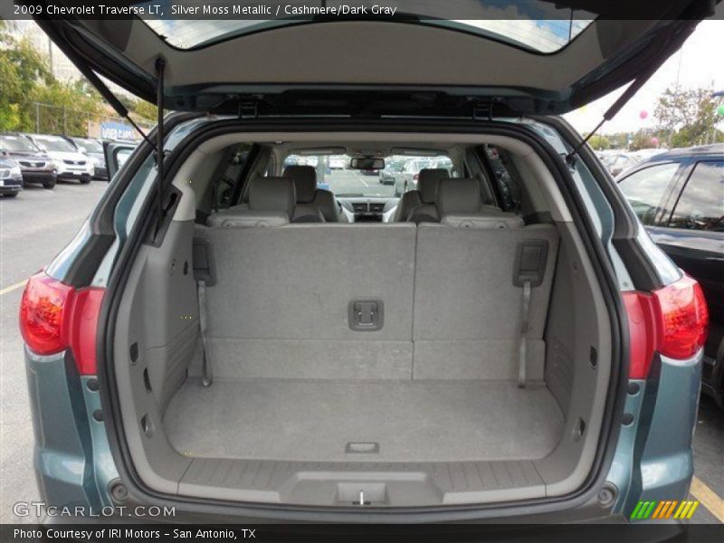 Silver Moss Metallic / Cashmere/Dark Gray 2009 Chevrolet Traverse LT