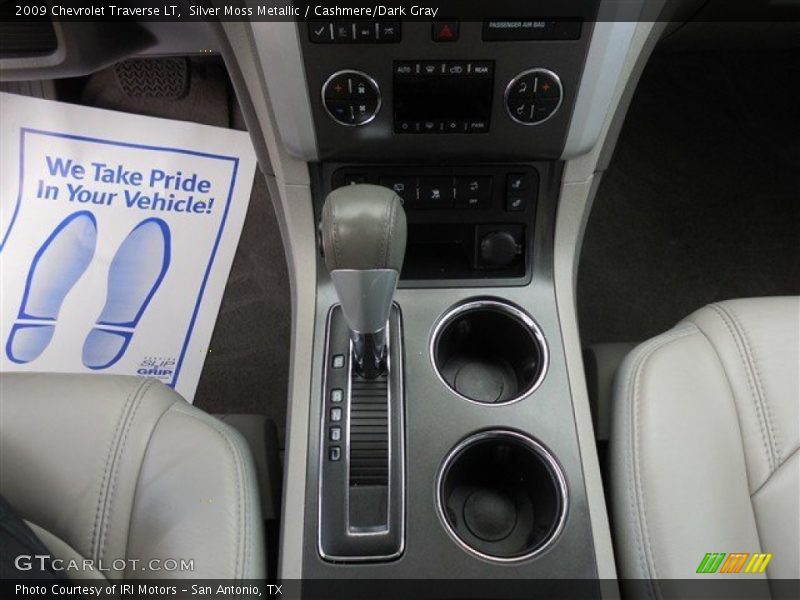 Silver Moss Metallic / Cashmere/Dark Gray 2009 Chevrolet Traverse LT