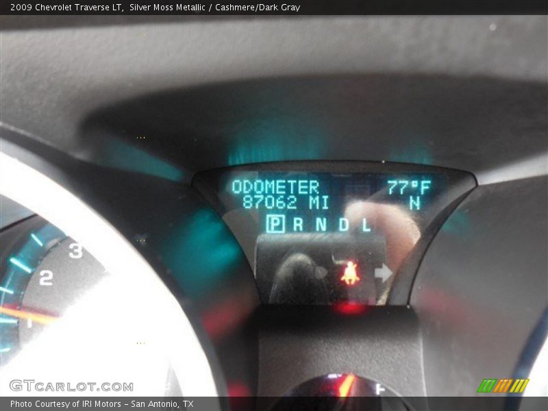 Silver Moss Metallic / Cashmere/Dark Gray 2009 Chevrolet Traverse LT