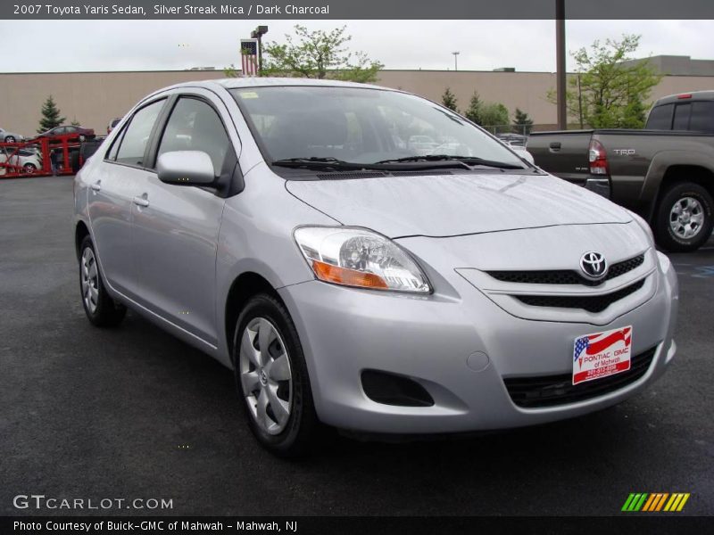 Silver Streak Mica / Dark Charcoal 2007 Toyota Yaris Sedan