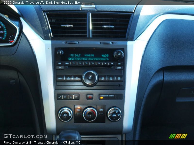 Dark Blue Metallic / Ebony 2009 Chevrolet Traverse LT