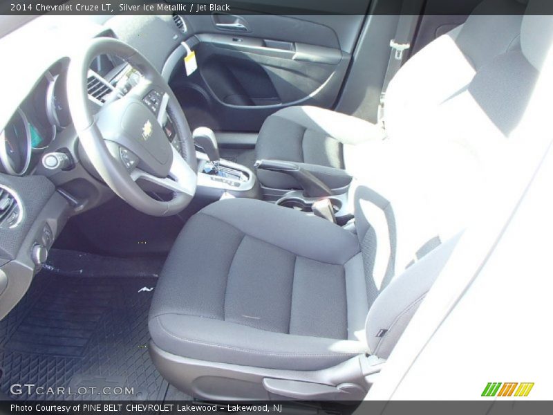Silver Ice Metallic / Jet Black 2014 Chevrolet Cruze LT