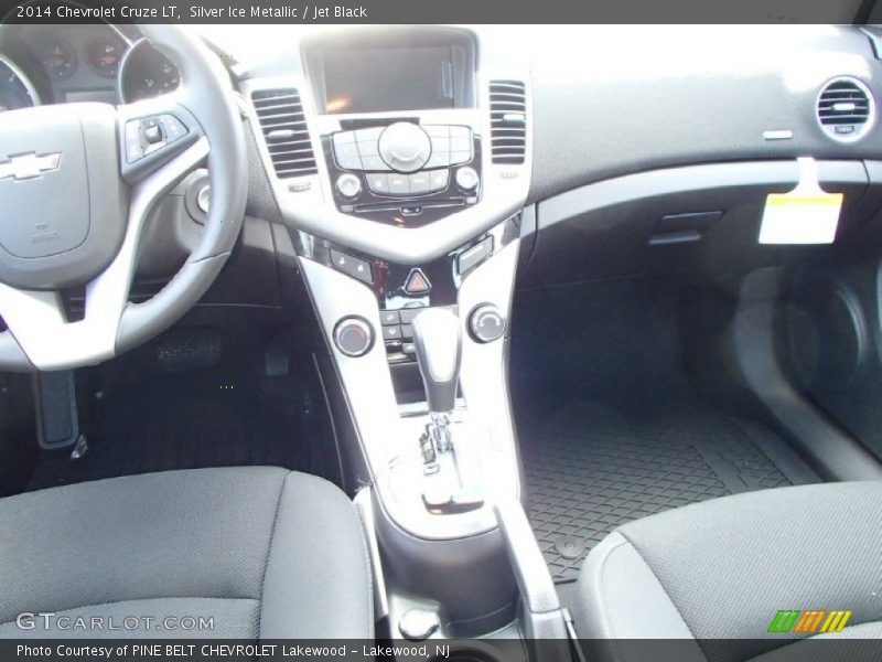 Silver Ice Metallic / Jet Black 2014 Chevrolet Cruze LT