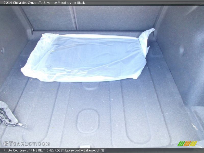 Silver Ice Metallic / Jet Black 2014 Chevrolet Cruze LT
