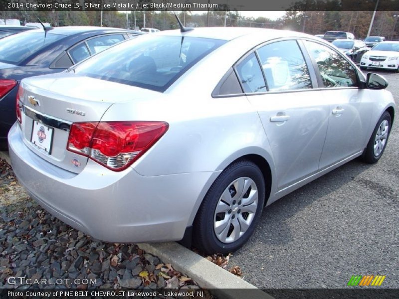 Silver Ice Metallic / Jet Black/Medium Titanium 2014 Chevrolet Cruze LS