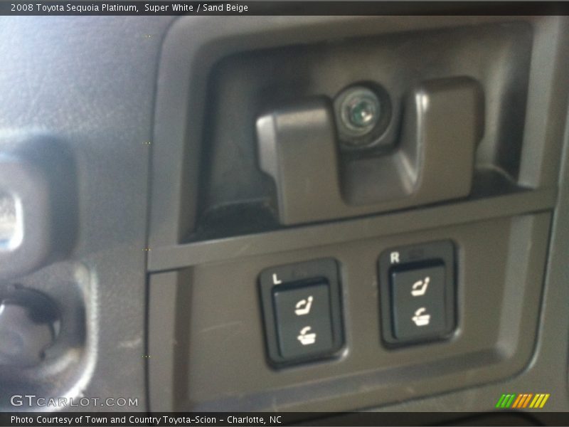 Super White / Sand Beige 2008 Toyota Sequoia Platinum
