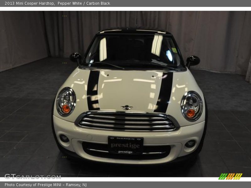 Pepper White / Carbon Black 2013 Mini Cooper Hardtop