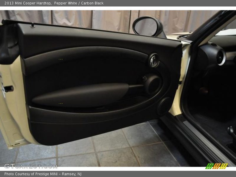 Pepper White / Carbon Black 2013 Mini Cooper Hardtop