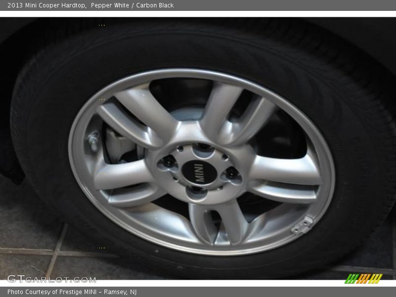Pepper White / Carbon Black 2013 Mini Cooper Hardtop