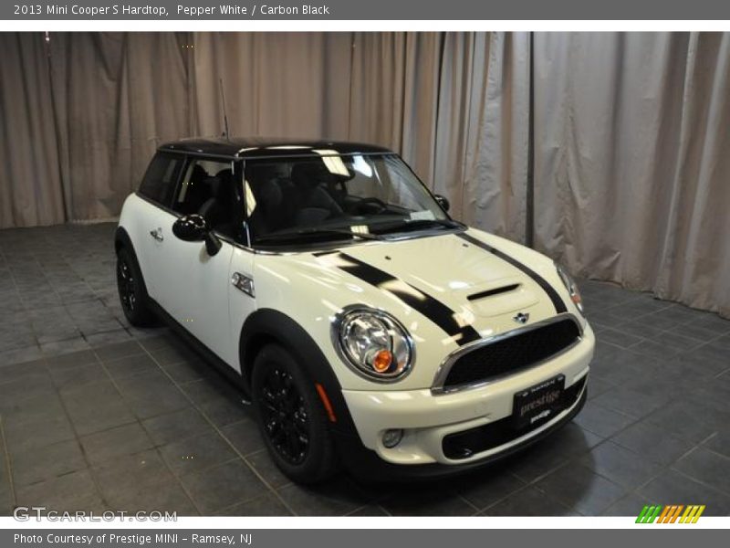 Pepper White / Carbon Black 2013 Mini Cooper S Hardtop