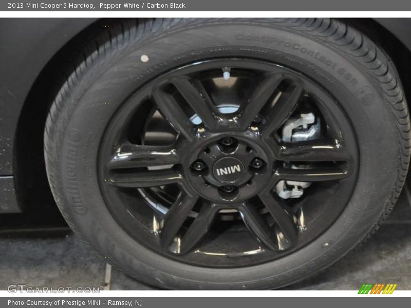 Pepper White / Carbon Black 2013 Mini Cooper S Hardtop