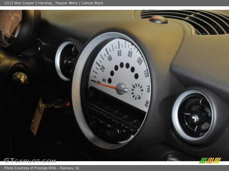Pepper White / Carbon Black 2013 Mini Cooper S Hardtop