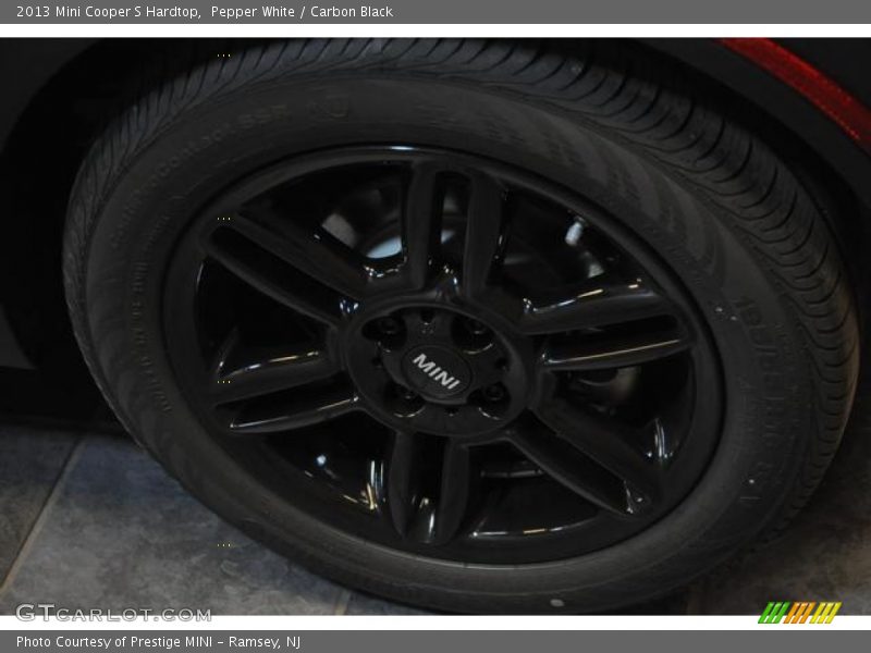 Pepper White / Carbon Black 2013 Mini Cooper S Hardtop