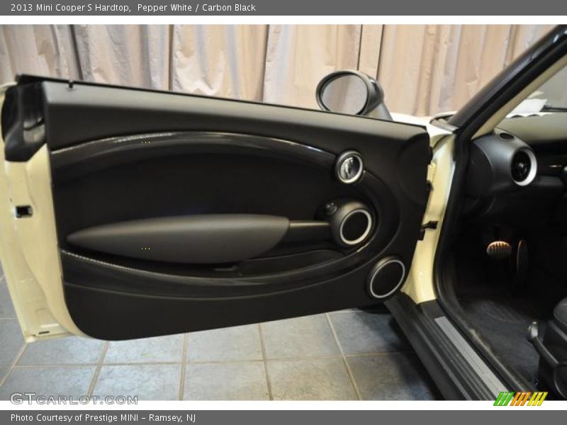 Pepper White / Carbon Black 2013 Mini Cooper S Hardtop