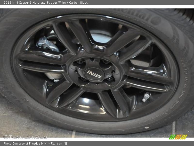 Pepper White / Carbon Black 2013 Mini Cooper S Hardtop
