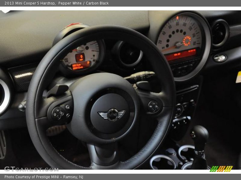 Pepper White / Carbon Black 2013 Mini Cooper S Hardtop