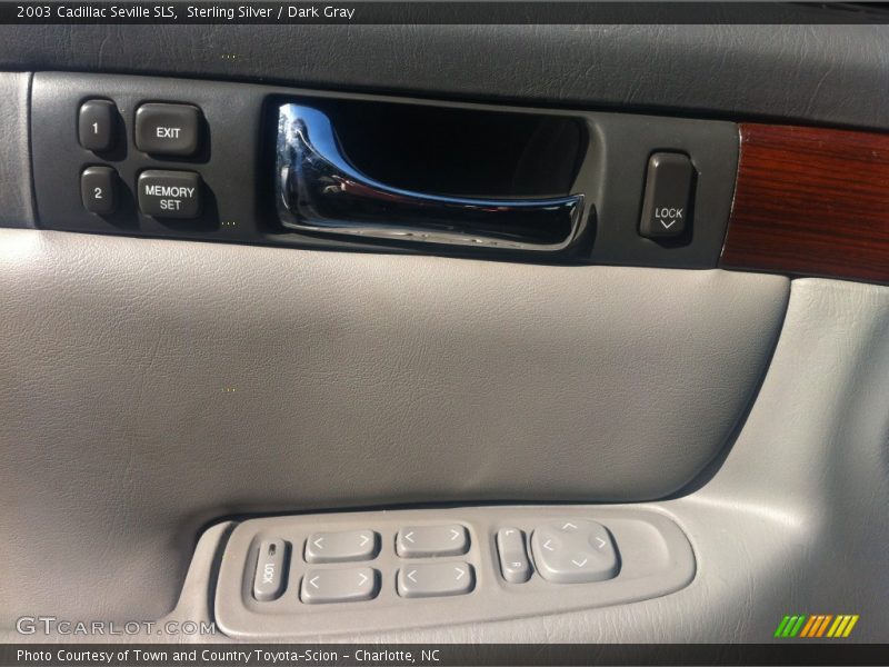 Sterling Silver / Dark Gray 2003 Cadillac Seville SLS