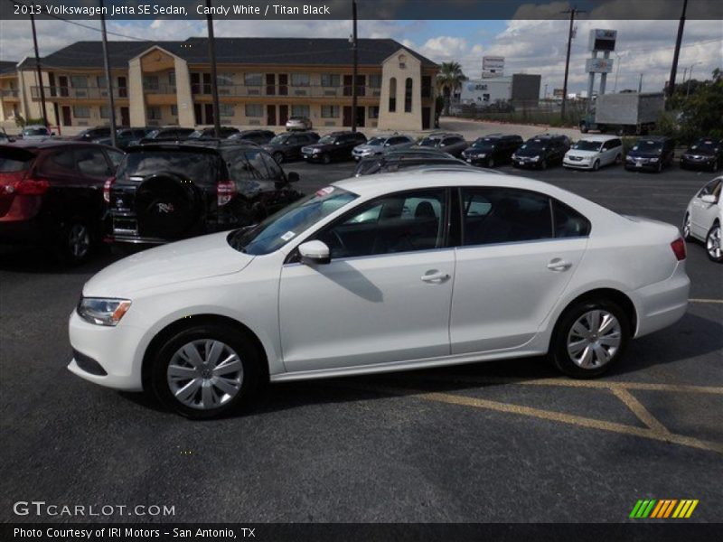 Candy White / Titan Black 2013 Volkswagen Jetta SE Sedan