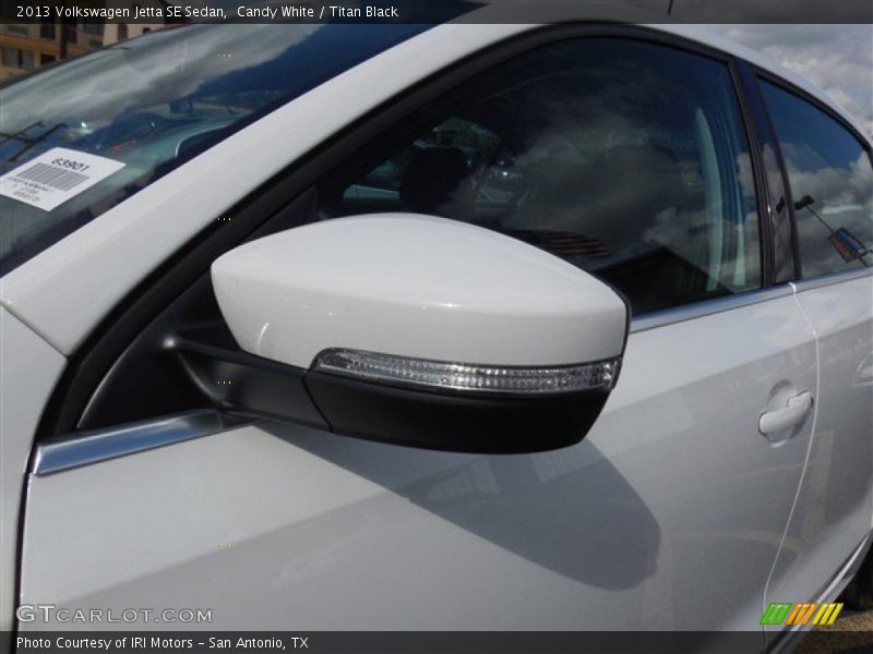 Candy White / Titan Black 2013 Volkswagen Jetta SE Sedan