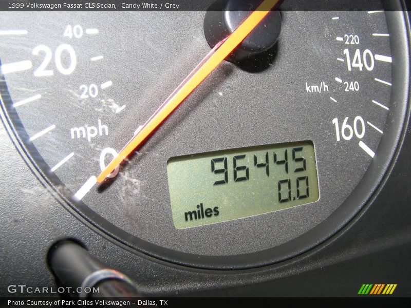 Candy White / Grey 1999 Volkswagen Passat GLS Sedan