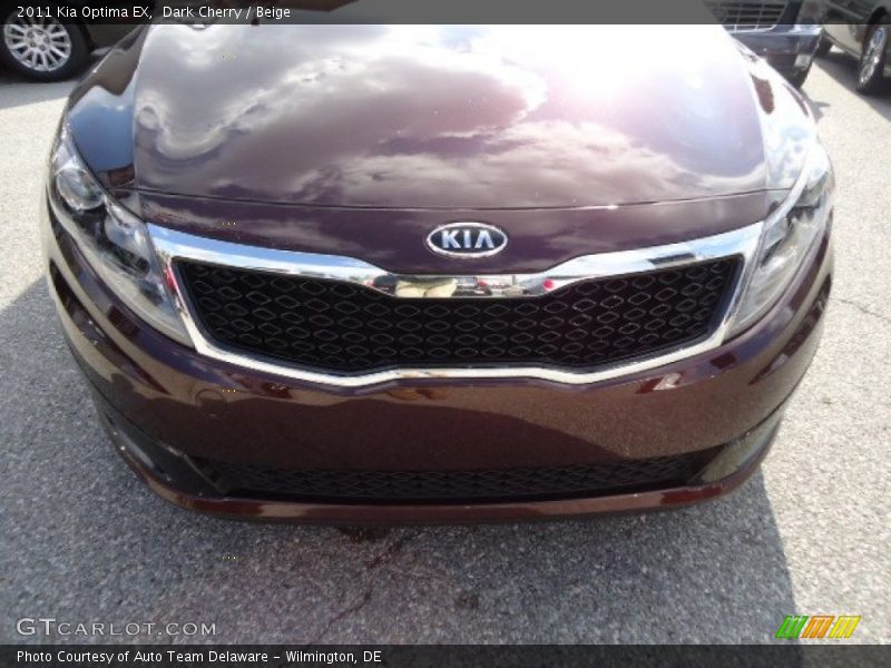 Dark Cherry / Beige 2011 Kia Optima EX