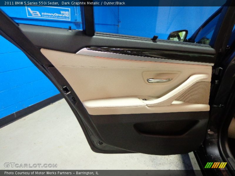 Dark Graphite Metallic / Oyster/Black 2011 BMW 5 Series 550i Sedan