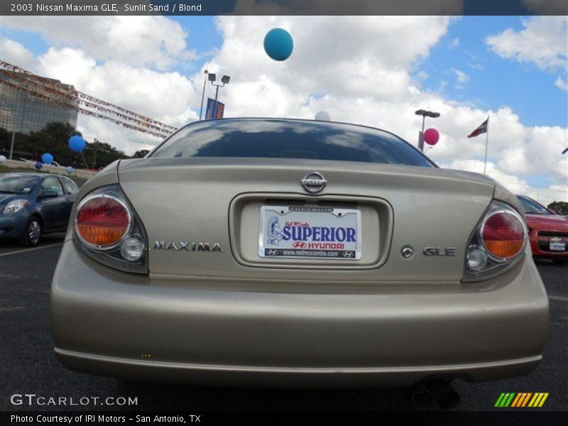 Sunlit Sand / Blond 2003 Nissan Maxima GLE